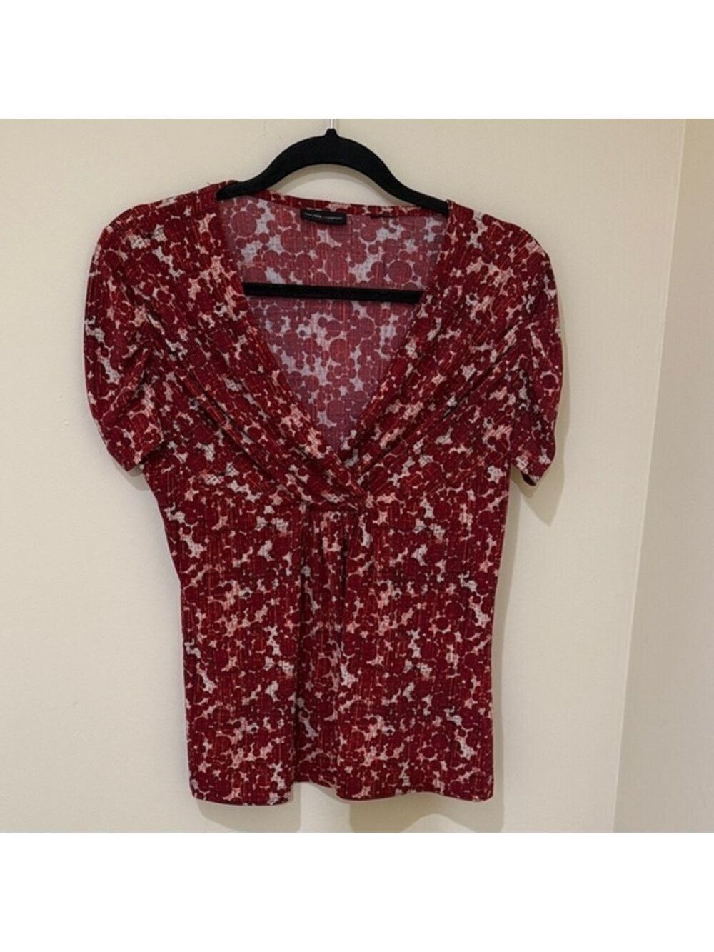New York & Company Women’s Red Top Floral Blouse Size M Stretch Fits M-L